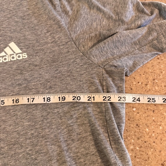 Adidas Gray T-Shirt XL aeroready - Picture 2 of 7